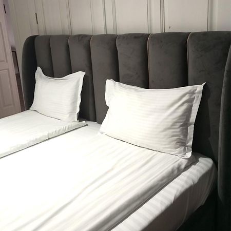 אורדאה Rhc Royal Hotel מראה חיצוני תמונה