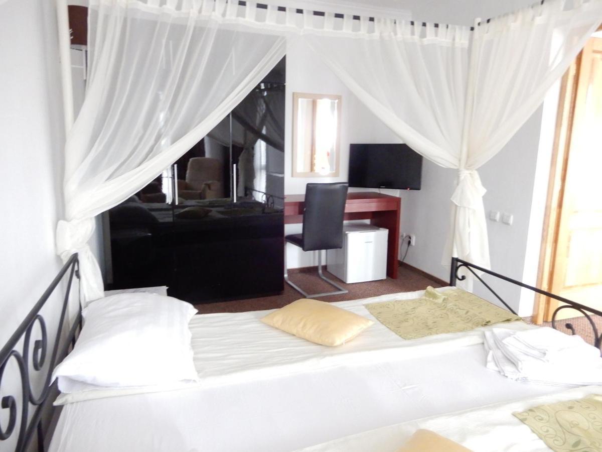 אורדאה Rhc Royal Hotel מראה חיצוני תמונה
