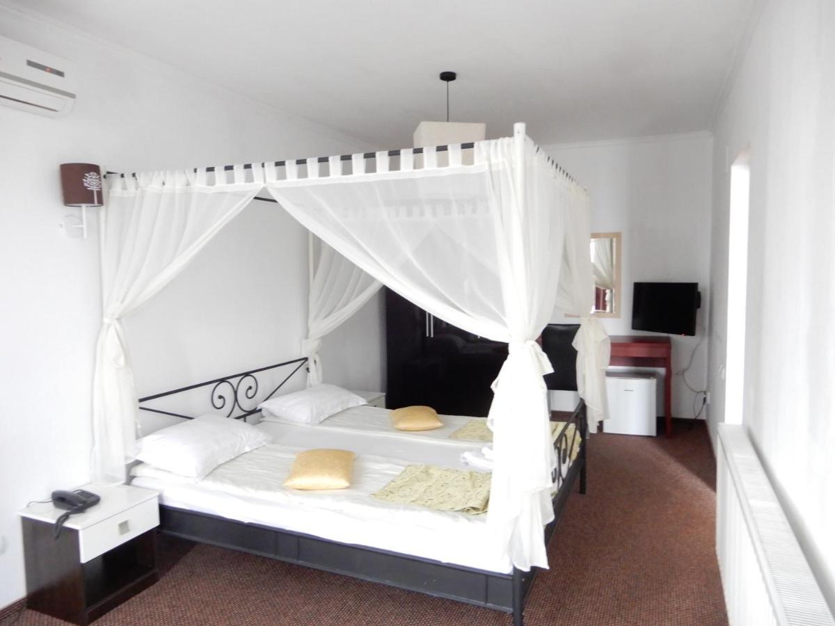 אורדאה Rhc Royal Hotel מראה חיצוני תמונה