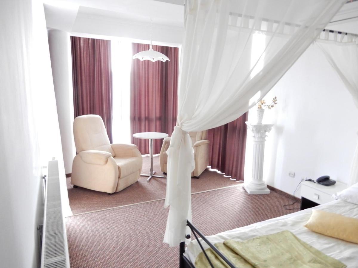 אורדאה Rhc Royal Hotel מראה חיצוני תמונה