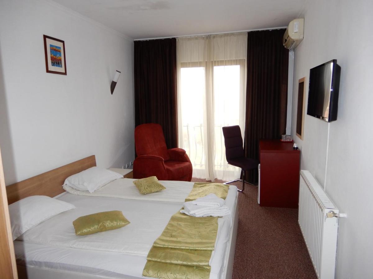 אורדאה Rhc Royal Hotel מראה חיצוני תמונה