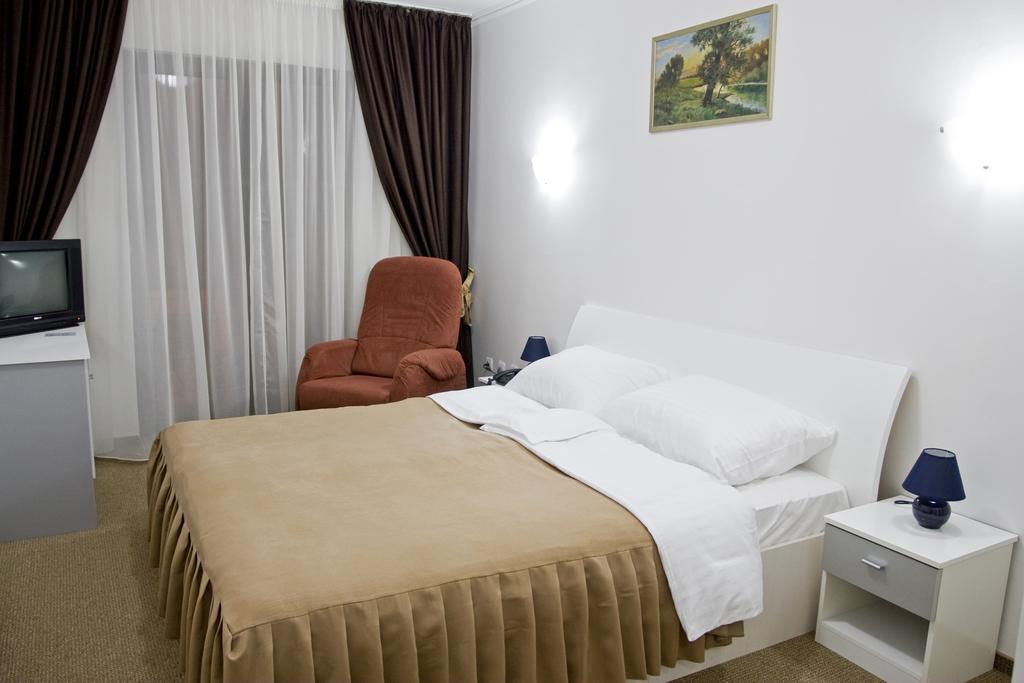 אורדאה Rhc Royal Hotel מראה חיצוני תמונה