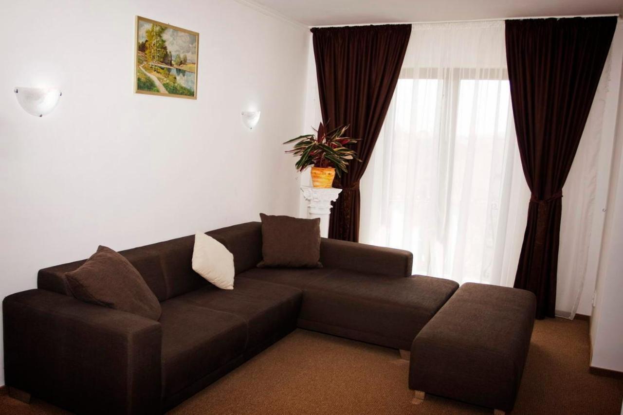 אורדאה Rhc Royal Hotel מראה חיצוני תמונה