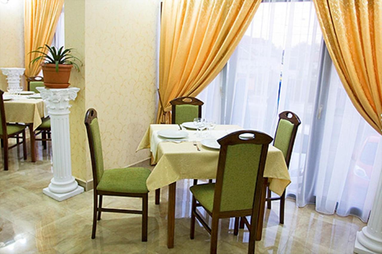אורדאה Rhc Royal Hotel מראה חיצוני תמונה