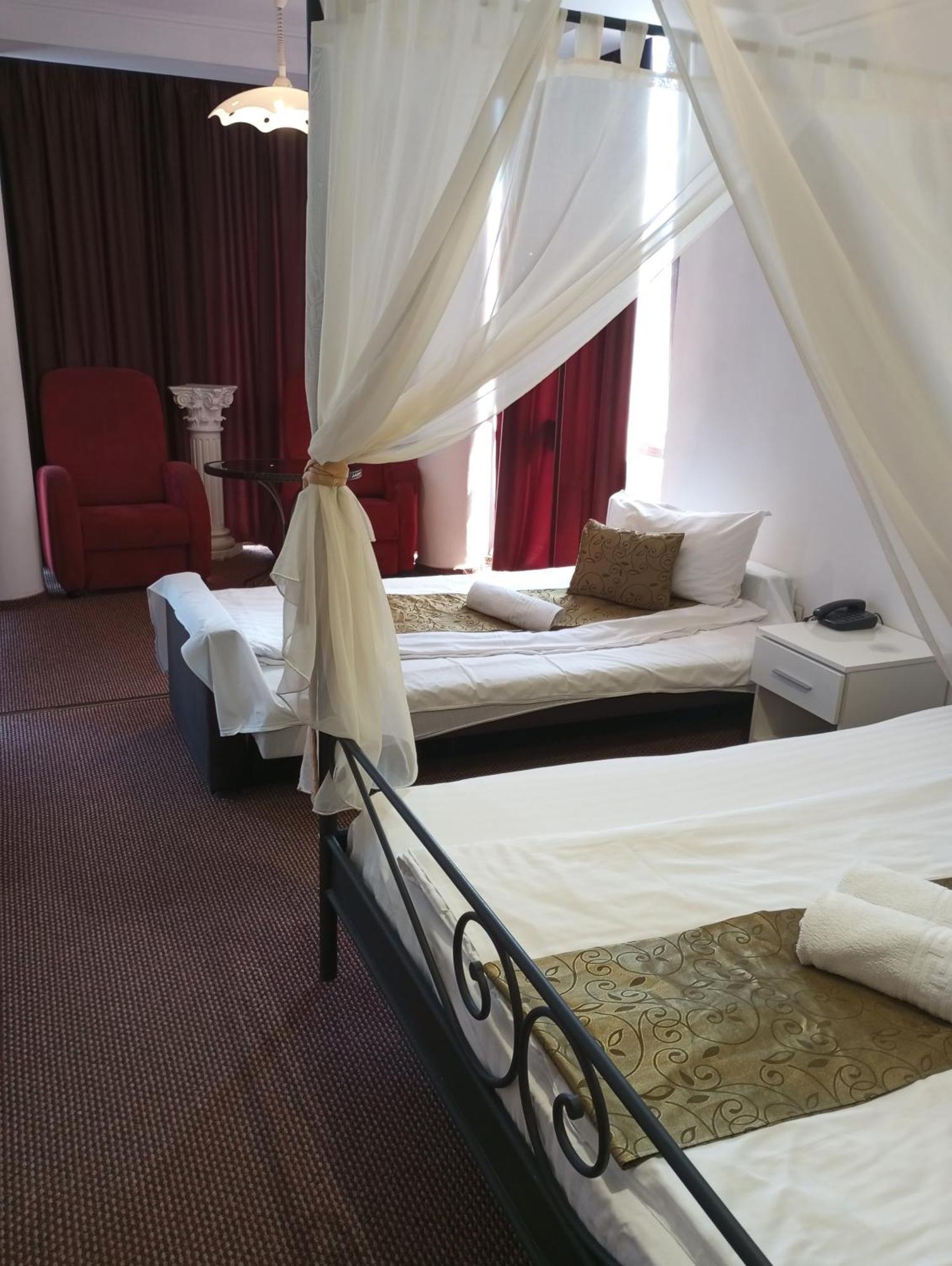 אורדאה Rhc Royal Hotel מראה חיצוני תמונה