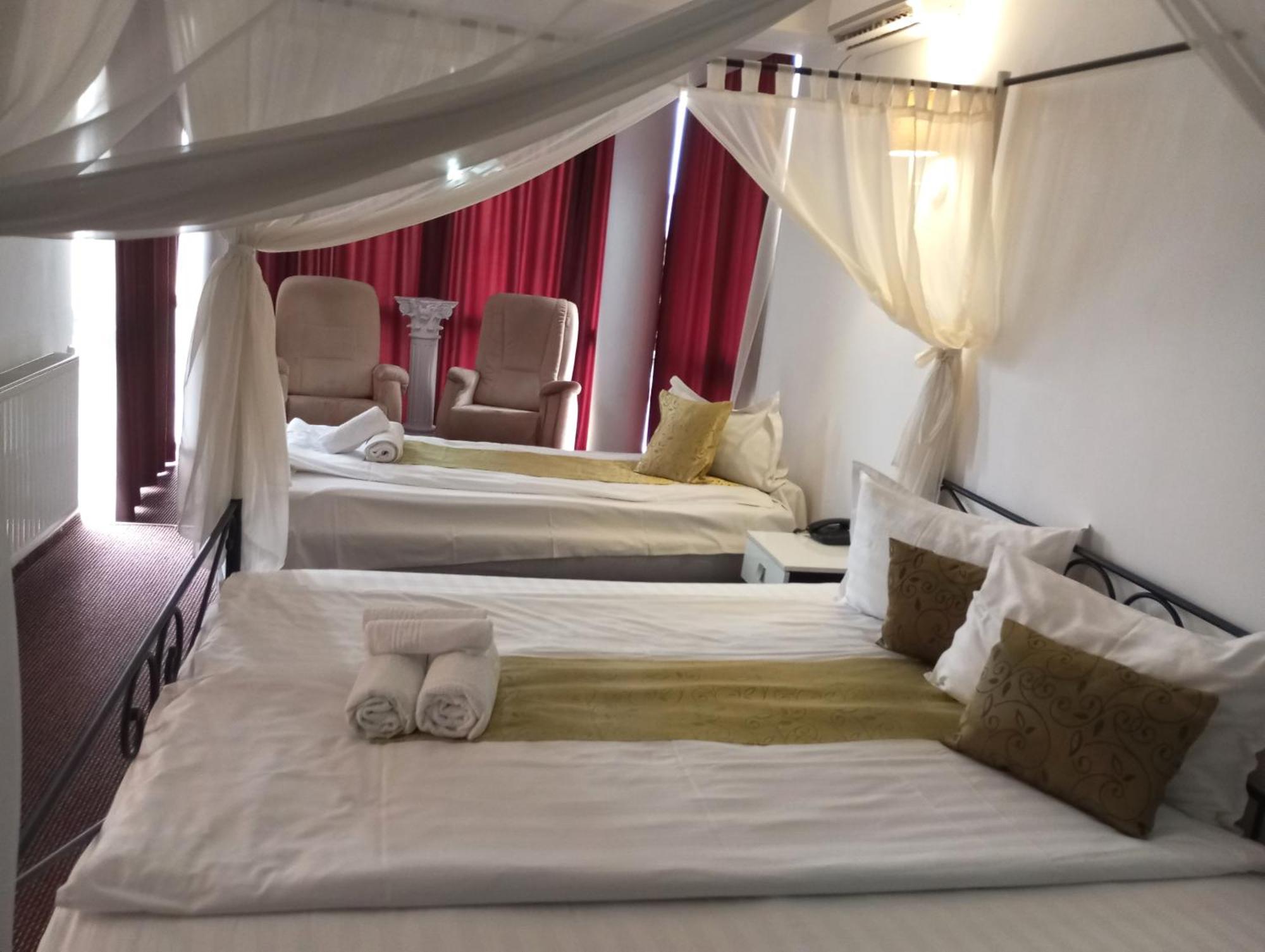 אורדאה Rhc Royal Hotel מראה חיצוני תמונה