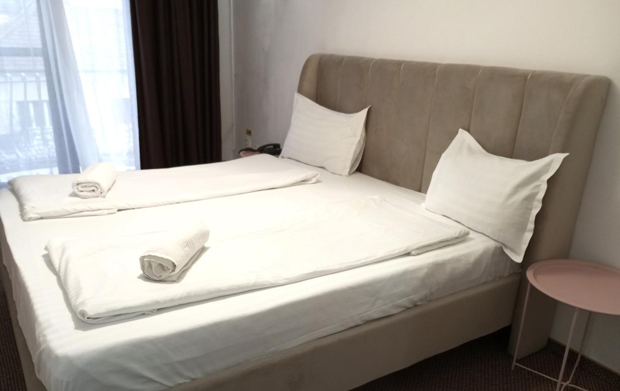 אורדאה Rhc Royal Hotel מראה חיצוני תמונה