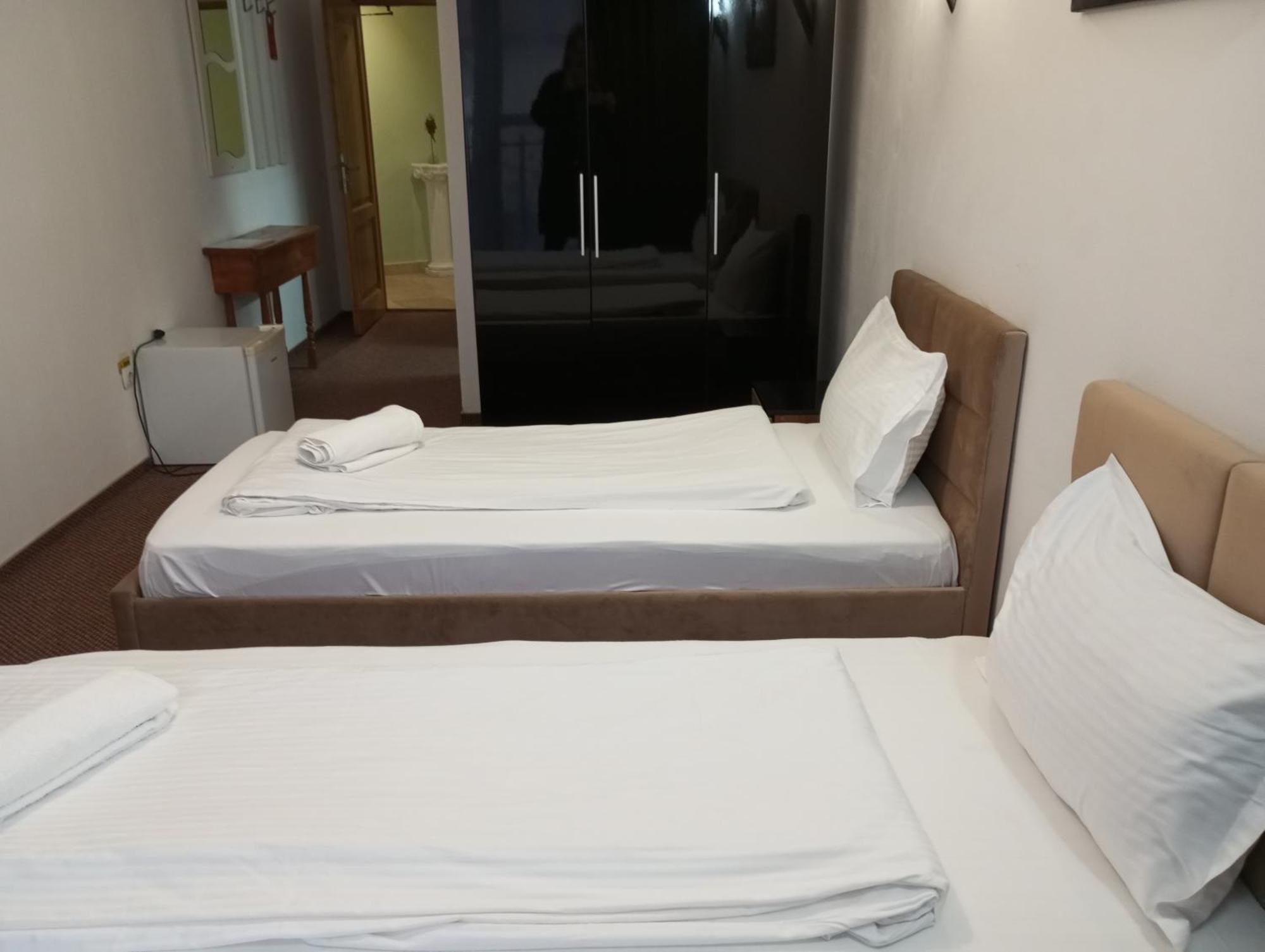 אורדאה Rhc Royal Hotel מראה חיצוני תמונה
