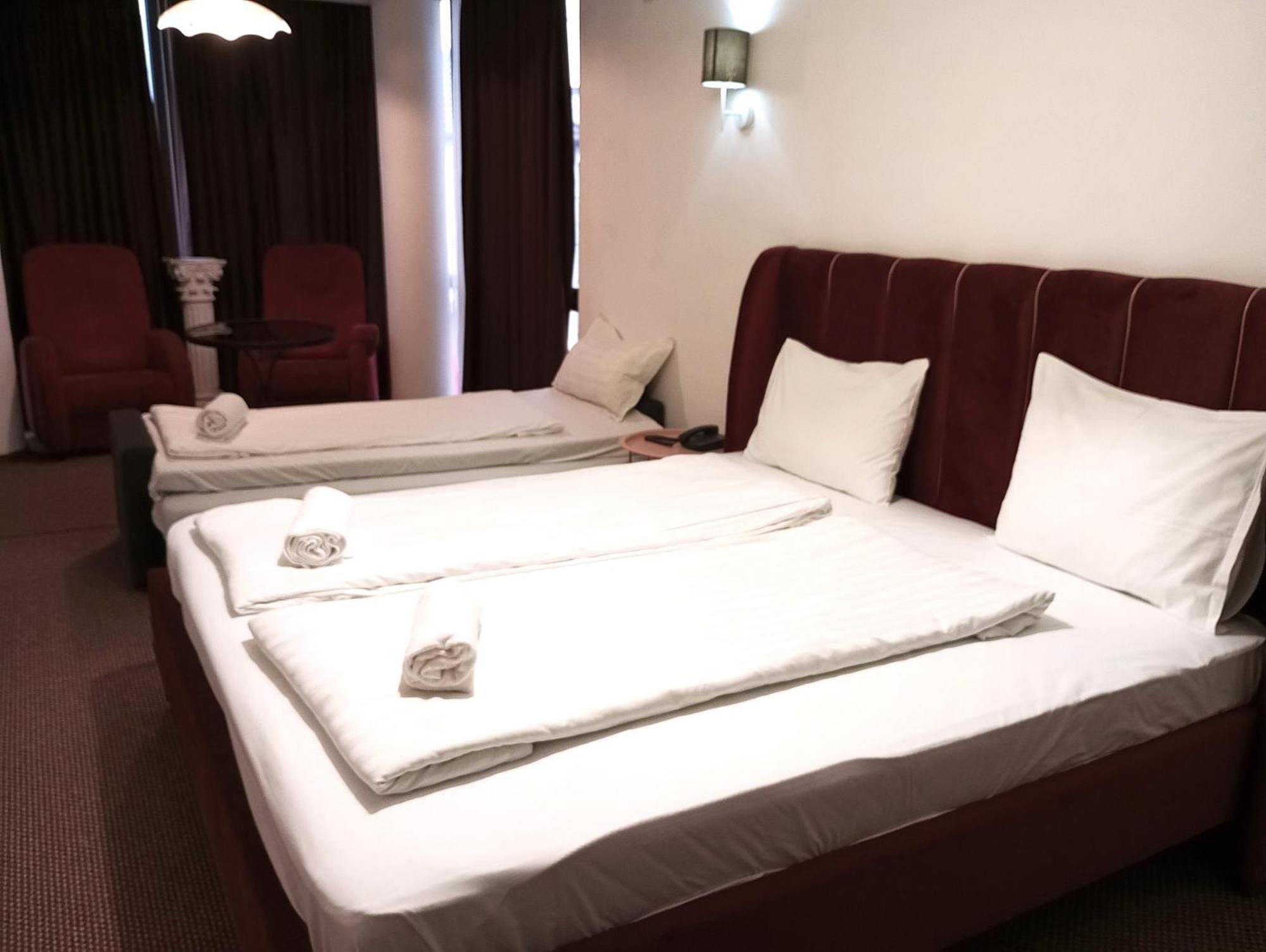 אורדאה Rhc Royal Hotel מראה חיצוני תמונה