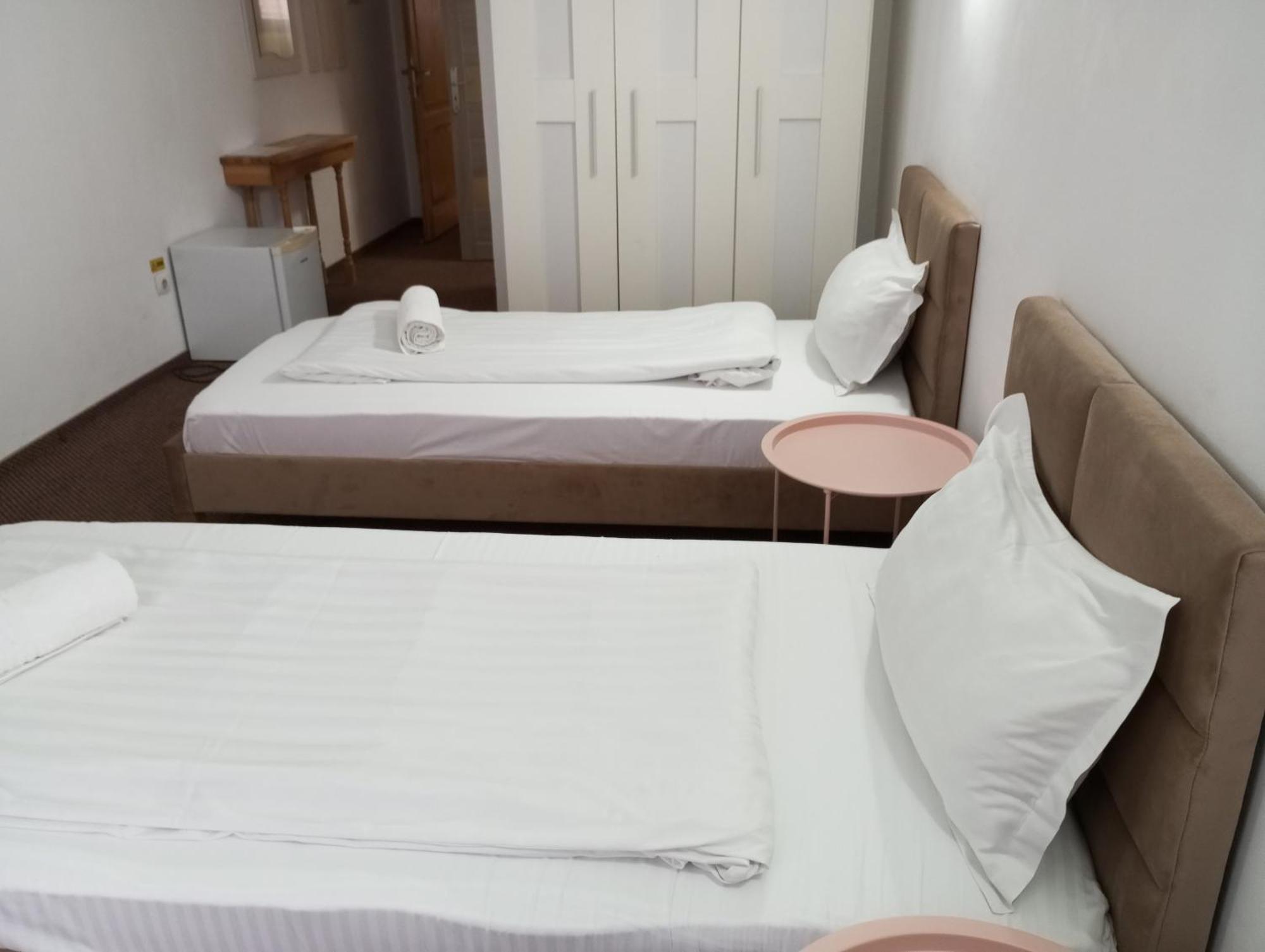 אורדאה Rhc Royal Hotel מראה חיצוני תמונה